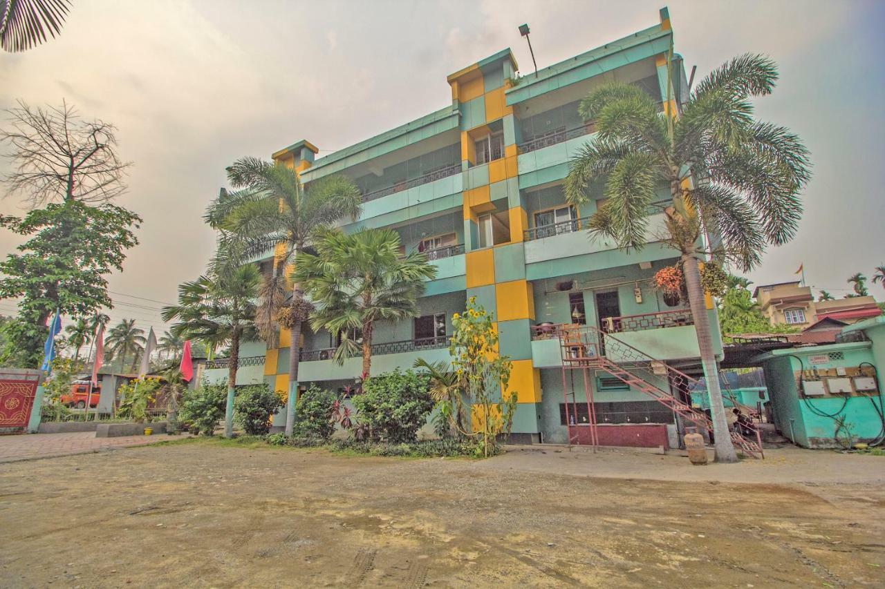 Hotel Nandanik Palace Fālākāta Exterior foto